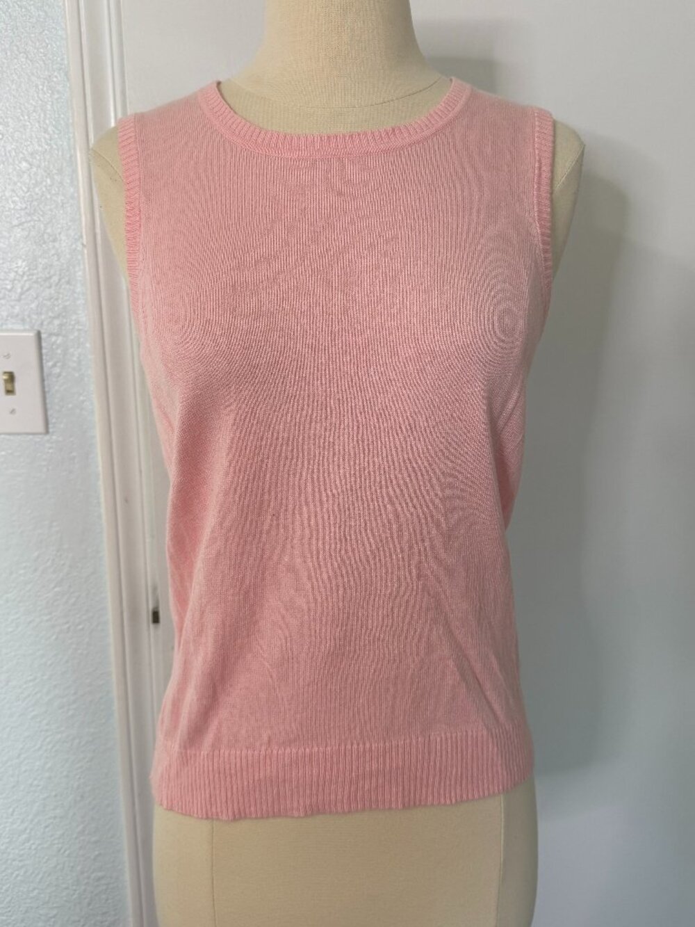 Liz Claiborne Pink Sleeveless Knit Sweater Tank Top Medium Classic Preppy